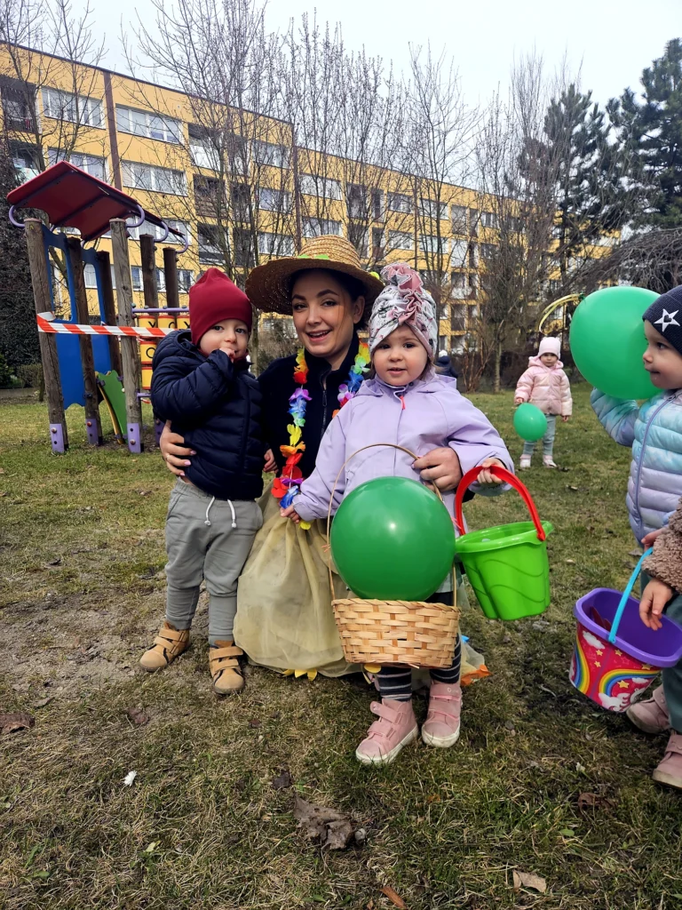 Dzieci z grupy Jeżyki - zdjęcie podglądowe z galerii